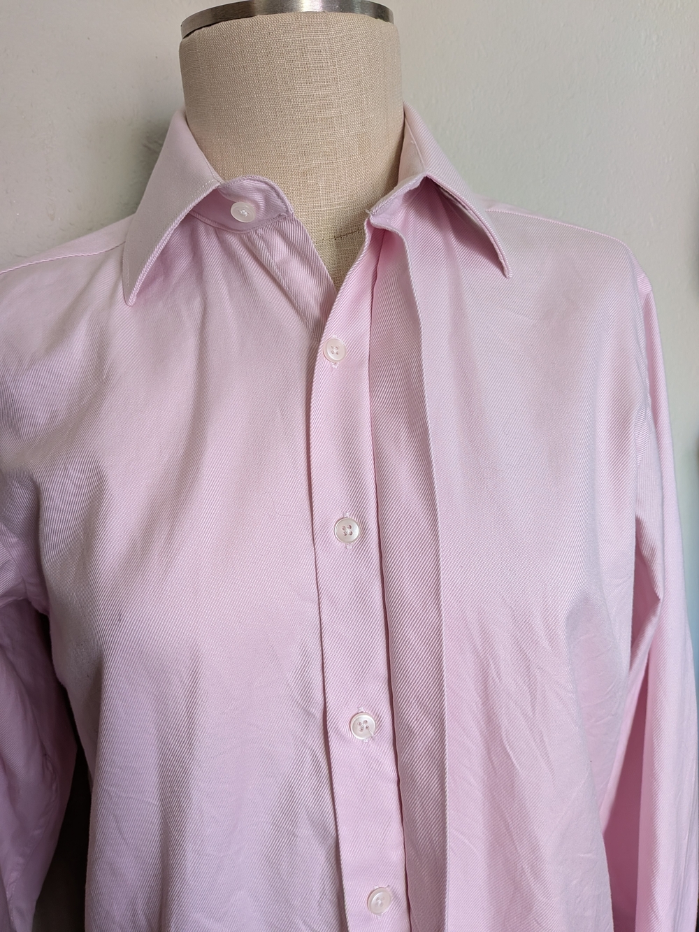 Classic Men’s Pink French Cuff Dress Shirt - Picture 2 of 5